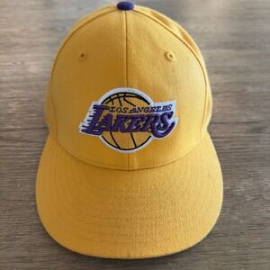 Los Angeles Lakers Mitchell & Ness- Fitted 7 1/2-100% Wool Cap NBA Yellow/Purple